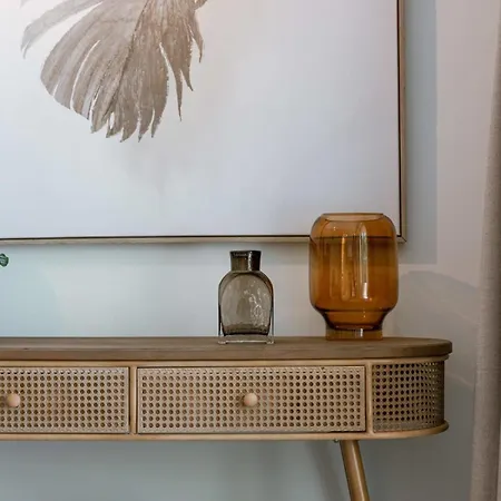 Huswell - A Luminous Near The Marina Apartment Ostende