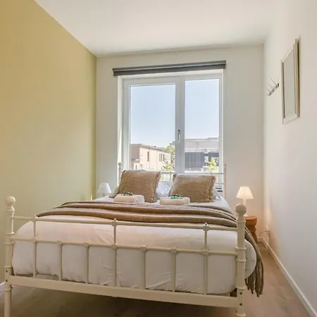 Luminous Near The Marina With Parking - 3br Appartamento *