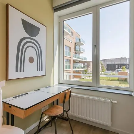 Huswell - A Luminous Near The Marina Apartment